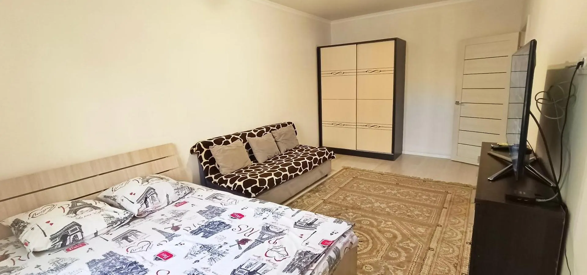 Apartment 2 Комнатная Квартира 4 Almaty